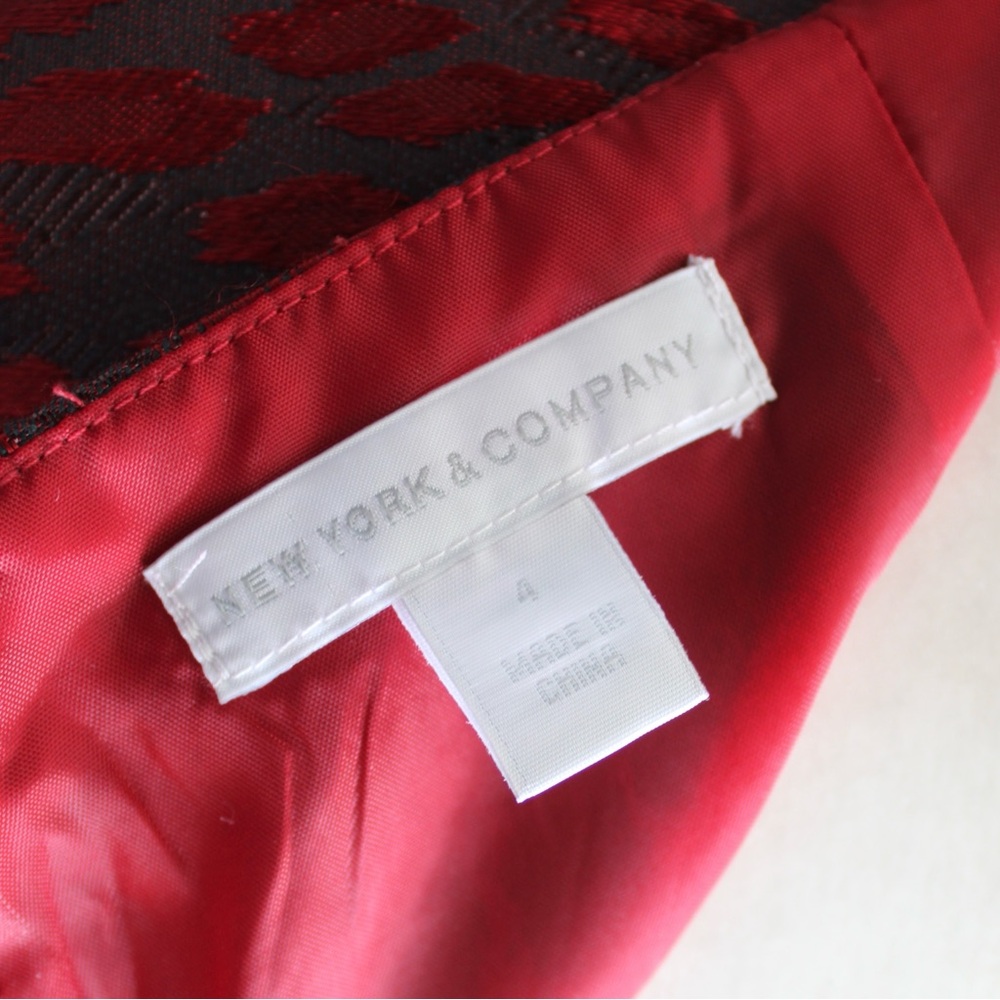 New York & Company Red Leopard Print Metallic Midi Pencil Skirt Size Small - Picture 4 of 7